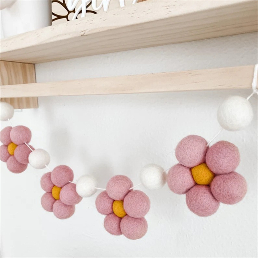 Handmade Felt Daisy Garland Bo – Baby Nursery Girl Room recenzja i cena
