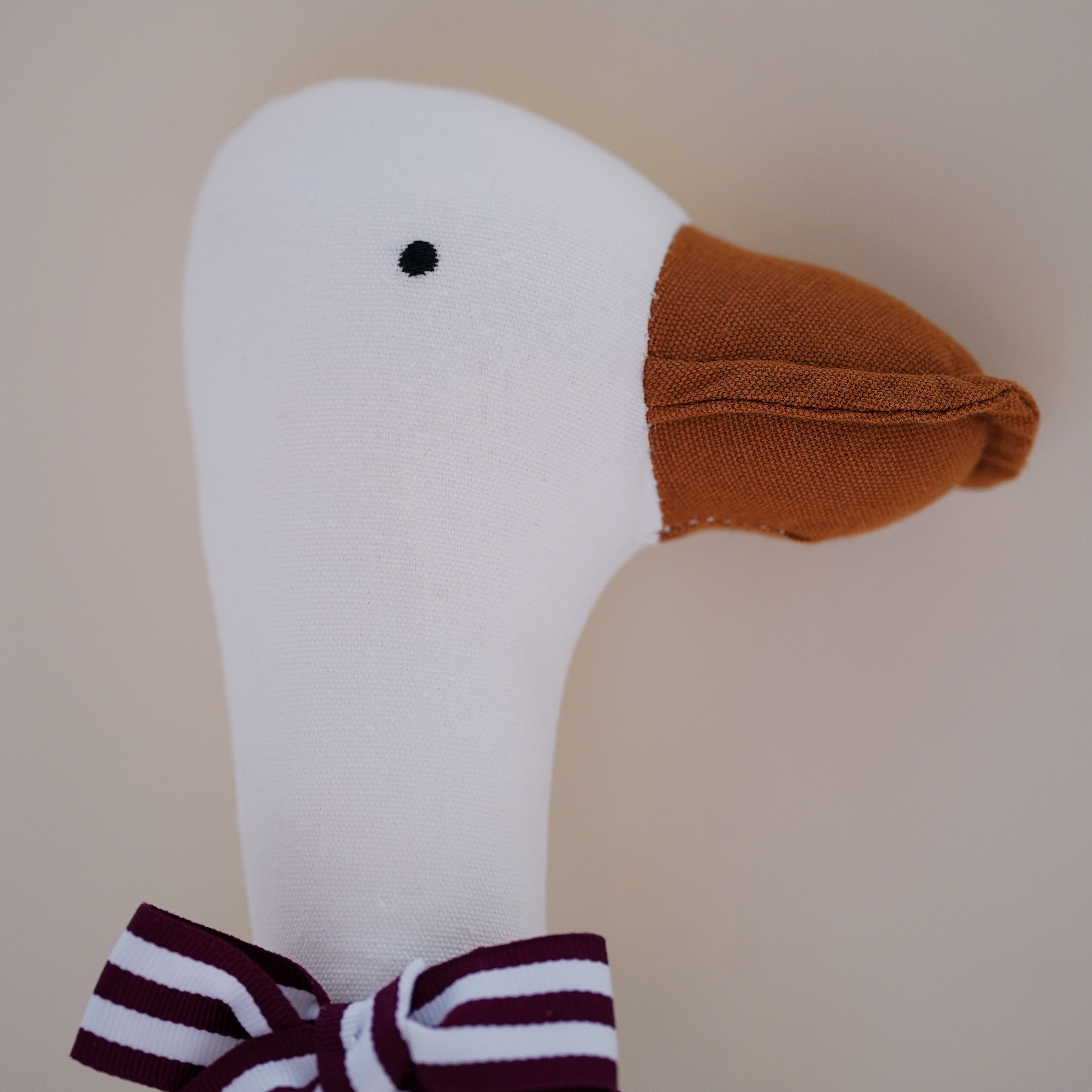 Stylish Cloth Goose Doll - Han – Baby Nursery Games recenzja i cena
